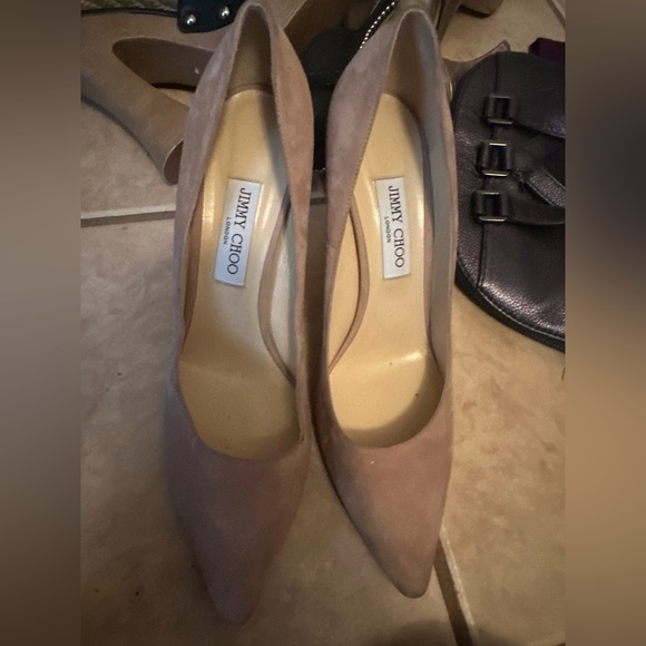 Nude jimmy Choo suede pump. Worn once Excellent condition. 150 obo - Picture 1 of 1